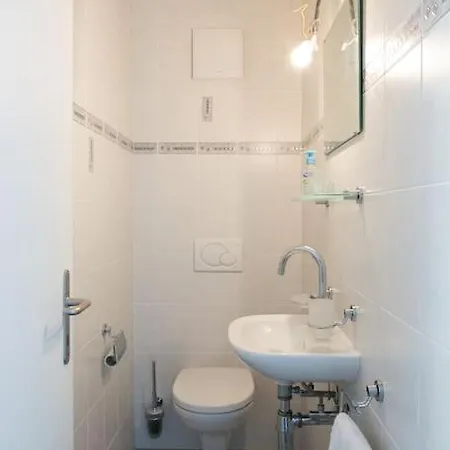 30c Route D'arzier Apartamento *