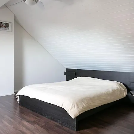 30c Route D'arzier Apartamento *